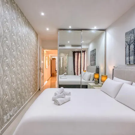 公寓 Stylish 2 Bedroom With Balcony Steps To Seafront *